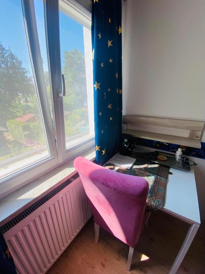 Schoenes Zimmer Im Charmanten Haus Berlin Exterior photo